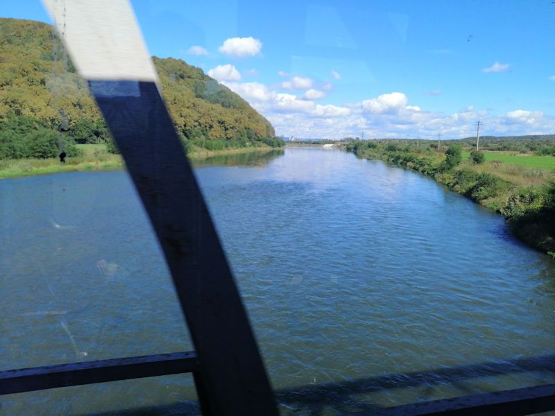 Foto: Bahnbrücke über den Olt zwischen den Orten Sebeș Olt undPodu Olt