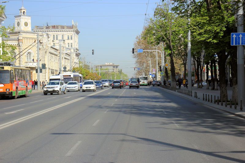 Hauptstrasse in Chișinău - in der Hauptstadt der Republik Moldau oder Republik Moldova