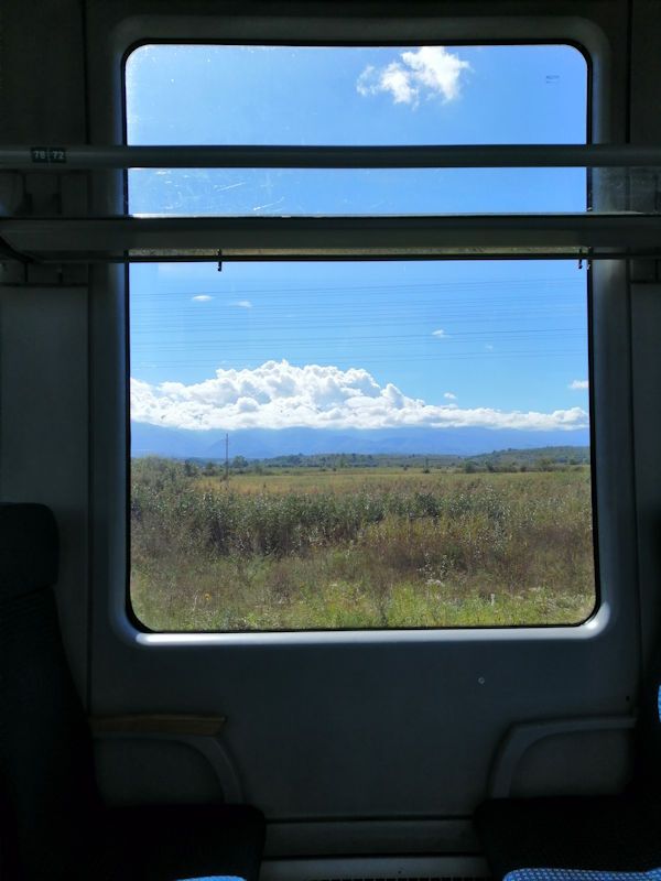 Foto: Fensterblick in Richtung Făgăraș-Gebirge Foto: Fensterblick in Richtung Făgăraș-Gebirge