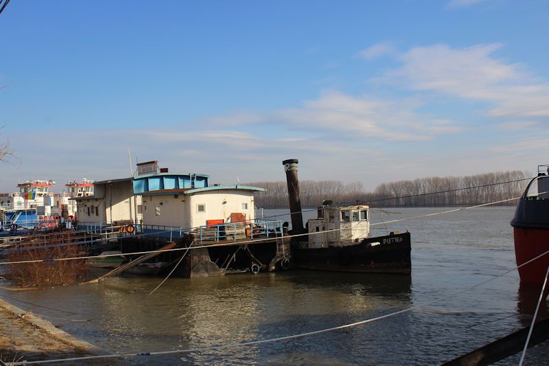 An der Uferpromenade in Galați (Faleza Dunării) - Blick auf die Anlegestellen