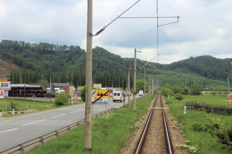 Foto: Ortseingang Gura Humorului - Mit der Bahn durch Rumänien - Urlaub in Rumänien Mit der Bahn durch Rumänien - Urlaub in Rumänien