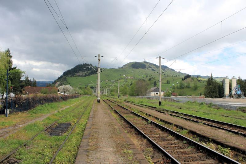 Foto: BaAm Bahnhof Pojorâta - Mit der Bahn durch Rumänien - Urlaub in Rumänien Mit der Bahn durch Rumänien - Urlaub in Rumänien