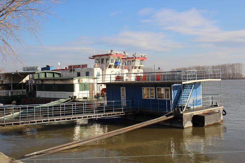 An der Uferpromenade in Galați (Faleza Dunării) - Blick auf die Anlegestellen