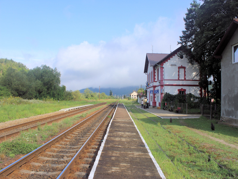 Foto: Der Bahnhof von Poieni, zwischen den Städten Oradea und Cluj Napoca
