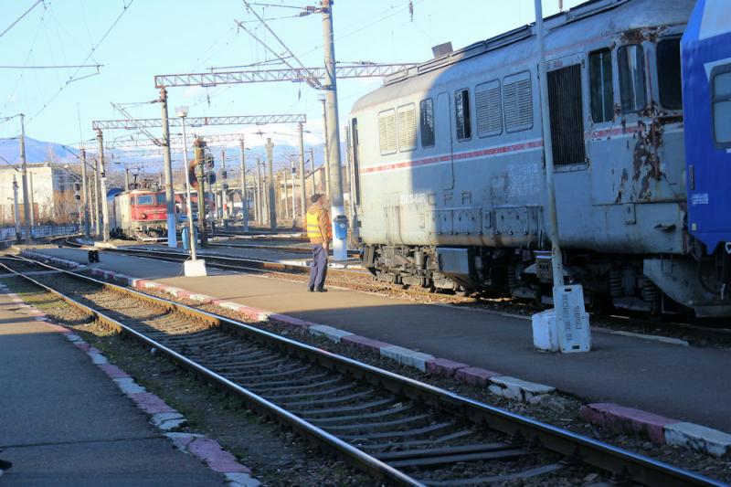 Foto: Zugverkehr im Bahnhofsbereich von Târgu Jiu Zugverkehr im Bahnhofsbereich von Târgu Jiu