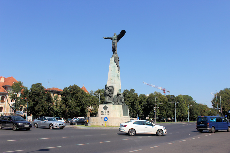"Monumentul Eroilor Aerului" (Denkmal der Luftheroen) in Bukarest