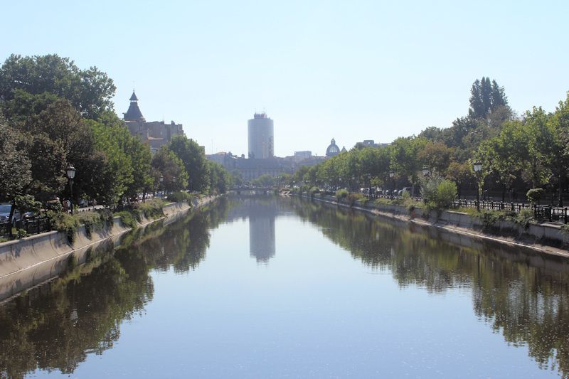 Die Dâmbovița in Bukarest Die Dâmbovița in Bukarest