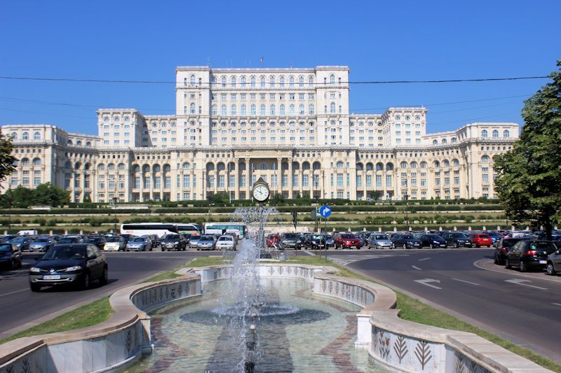 Der Parlamentspalast in Bukarest Der Parlamentspalast in Bukarest
