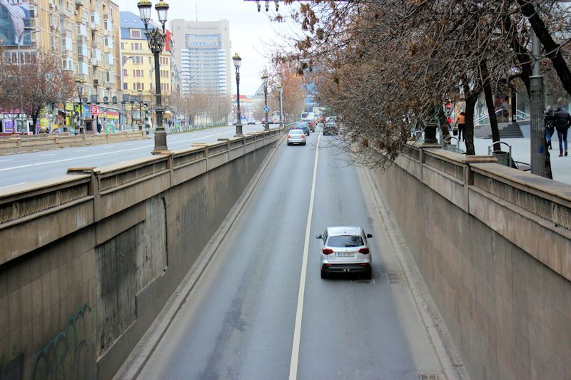 Foto: Blick auf den Platz der Einheit - Piața Unirii im Zentrum von Bukarest - Entlang des Bulevardul Ion C. Brătianu im Zentrum von Bukarest Entlang des Bulevardul Ion C. Brătianu im Zentrum von Bukarest