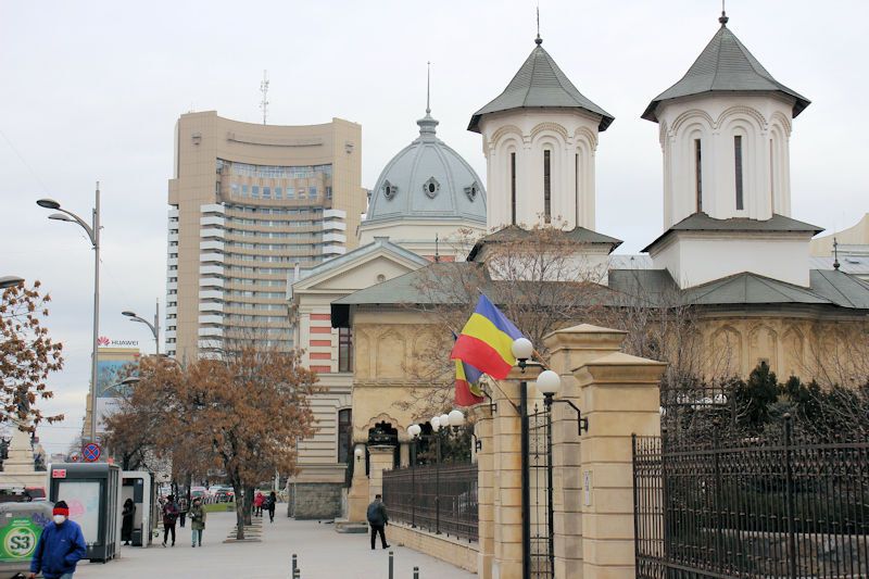 Entlang des Bulevardul Ion C. Brătianu im Zentrum von Bukarest - Januar 2022