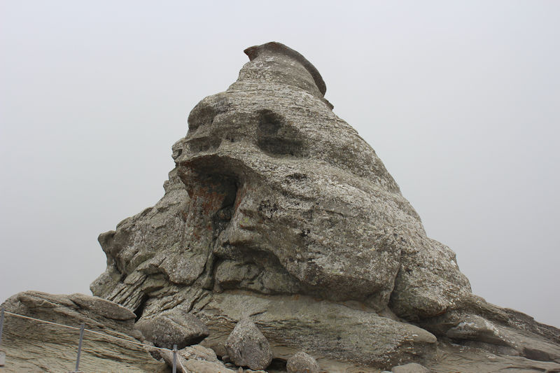 Foto: Die Bucegi-Sphinx auf dem Bucegi Plateau
