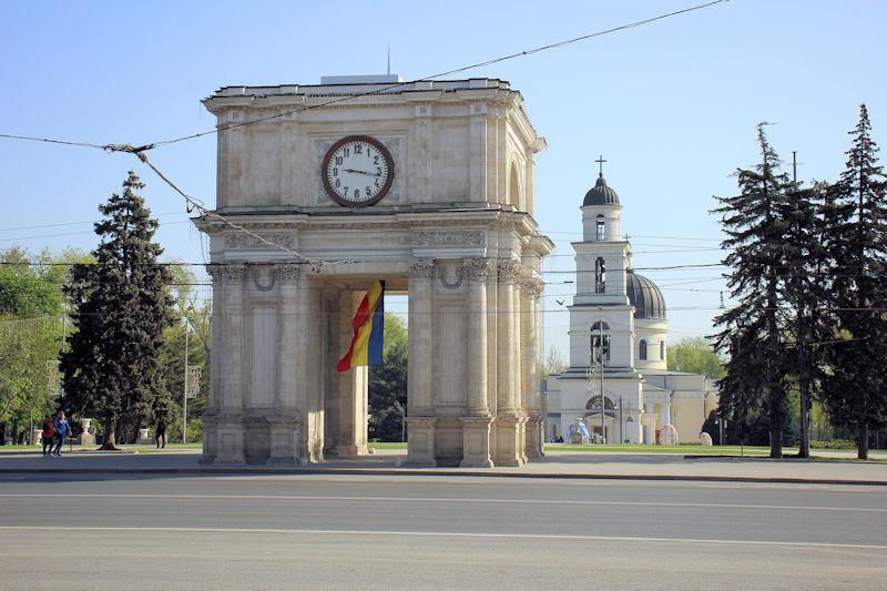 Triumpfbogen in Chișinău - Denkmal in Chișinău - in der Hauptstadt der Republik Moldau oder Republik Moldova