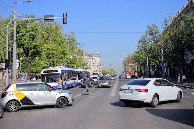 Hauptstrasse in Chișinău - in der Hauptstadt der Republik Moldau oder Republik Moldova