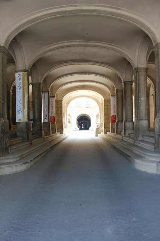 Im Zentrum von Cluj Napoca (Klausenburg) - Kunstmuseum Im Zentrum von Cluj Napoca (Klausenburg) - Kunstmuseum