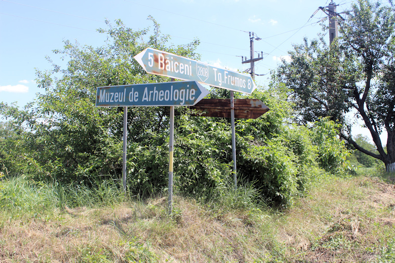 Cututeni - Weg zum Archäologische Museum