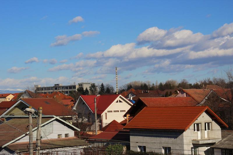 Die endlose Säule überragt Târgu Jiu