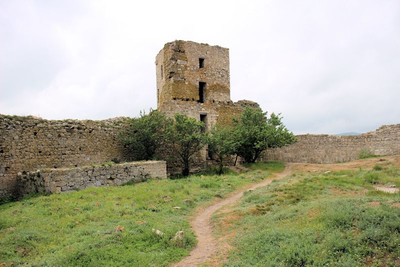 Foto: Blick auf die Festung Enisala Blick auf die Festung Enisala