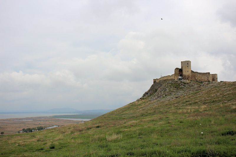 Foto: Blick auf die Festung Enisala Blick auf die Festung Enisala