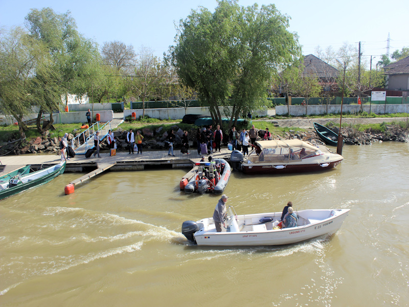 Anlegestelle in Crisan - Fahrt auf der Donau von Tulcea nach Sulina