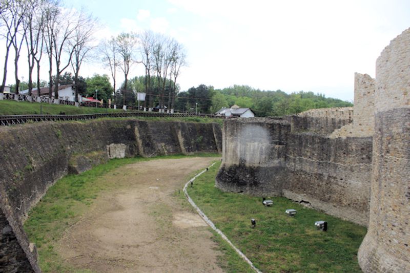 Die Festung von Suceava - Mai 2016 Die Festung von Suceava - Mai 2016