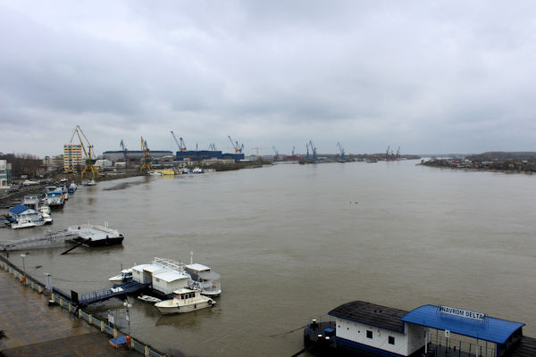 Blick auf den Hafen in Tulcea am 11. März 2016