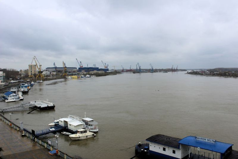 Blick auf den Hafen in Tulcea am 11. März 2016 Blick auf den Hafen in Tulcea am 11. März 2016