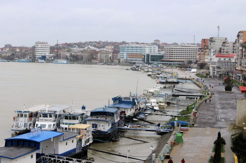 Blick auf den Hafen in Tulcea am 11. März 2016 Blick auf den Hafen in Tulcea am 11. März 2016