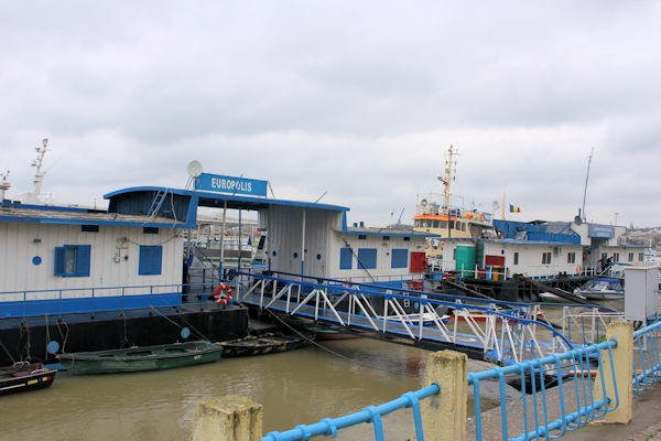 Blick auf den Hafen in Tulcea am 11. März 2016