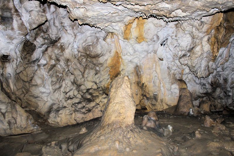 In der Höhle Polovragi In der Höhle Polovragi