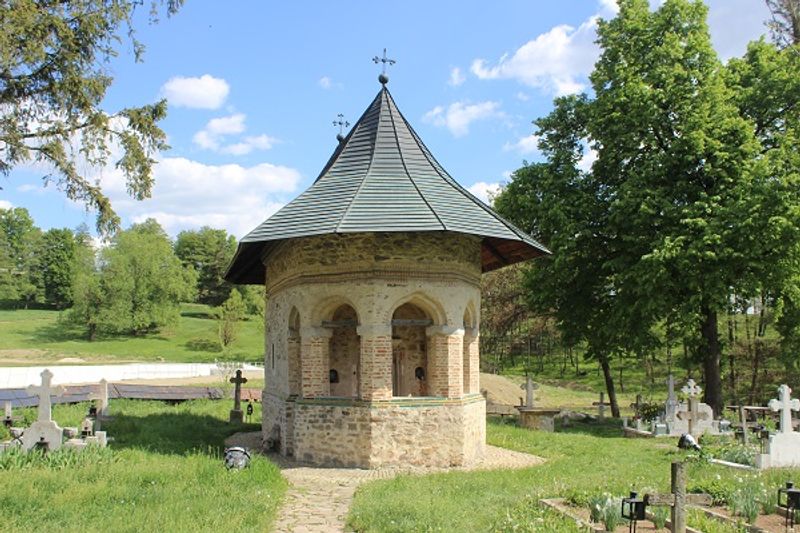 Das Kloster Dragomirna - Friedhof Das Kloster Dragomirna - Friedhof
