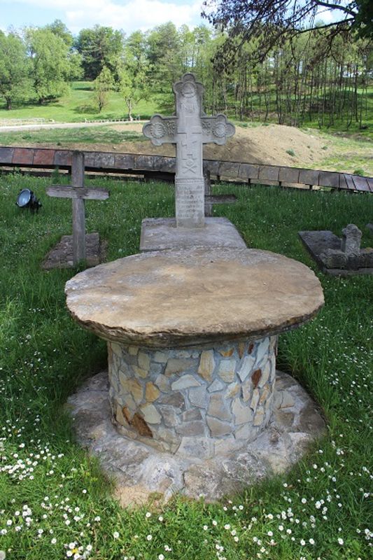 Das Kloster Dragomirna - Friedhof Das Kloster Dragomirna - Friedhof