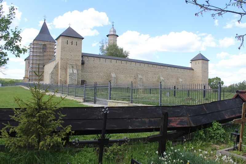 Das Kloster Dragomirna - Außenansicht Das Kloster Dragomirna - Außenansicht