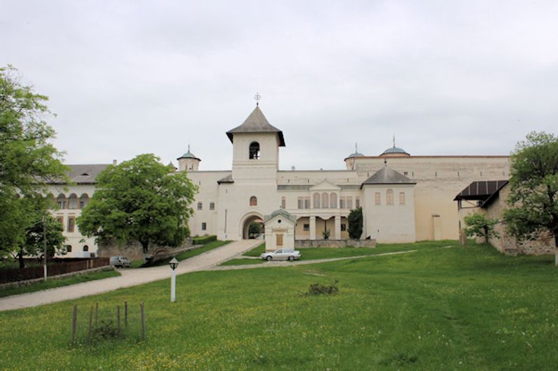 Eingang zum Kloster Horezu Eingang zum Kloster Horezu