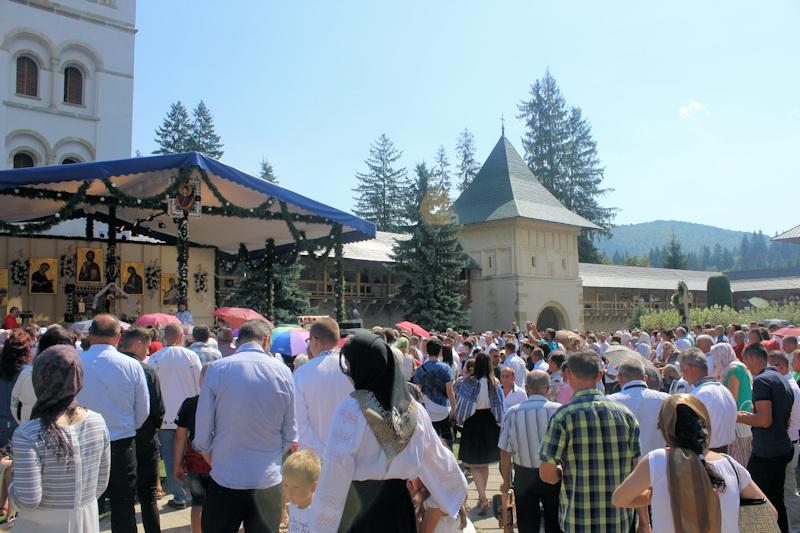Gottesdienst im Kloster Putna am 15. August 2018 - Mariä Himmelfahrt (Adormirea Maicii Domnului) Gottesdienst im Kloster Putna am 15. August 2018 - Mariä Himmelfahrt (Adormirea Maicii Domnului)