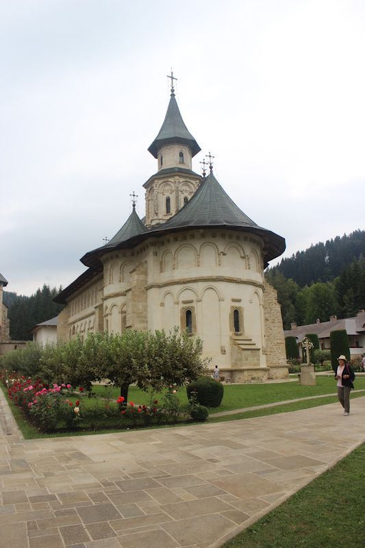 Auf dem Gelände des Klosters Putna Auf dem Gelände des Klosters Putna