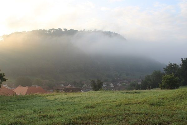 Sonnenaufgang in Malancrav (Malmkrog) - ein kleiner Ort bei Sighişoara (Schässburg)