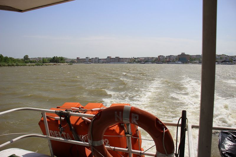 Blick auf Tulcea vom Catamaran "Delta Express 2" aus