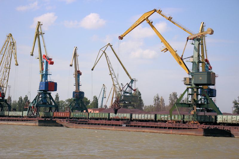 Blick auf die Hafenanlage der ukrainischen Stadt Ismajil