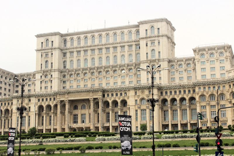 Der Parlamentspalast in Bukarest / Palatul parlamentar din București   / The parliamentary palace in Bucharest