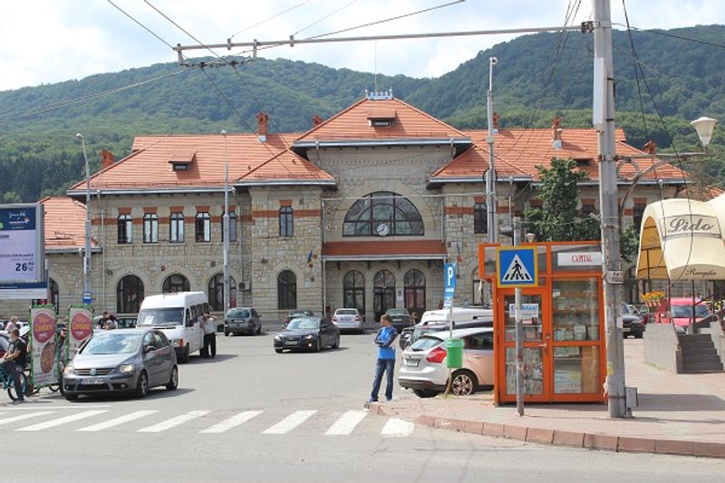 Der Bahnhof von Piatra Neamt Der Bahnhof von Piatra Neamt