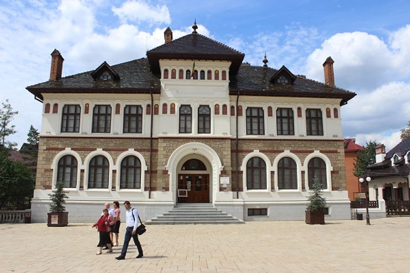 Kunstmuseum im Zentrum von Piatra Neamt Kunstmuseum im Zentrum von Piatra Neamt