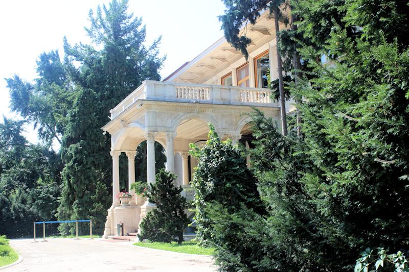 Foto: Der Primaverii Palast (Primăverii Palace) in Bukarest - Eingangsbereich Der Primaverii Palast (Primăverii Palace) in Bukarest - Eingangsbereich