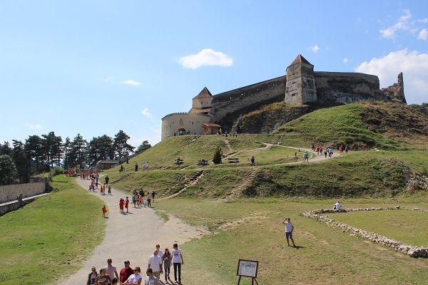 Zum Blog-Beitrg: Die Ronenauer Burg in Râșnov (Rosenau) - die größte Festungsanlage in Südtranssylvanien Zum Blog-Beitrg: Die Ronenauer Burg in Râșnov (Rosenau) -