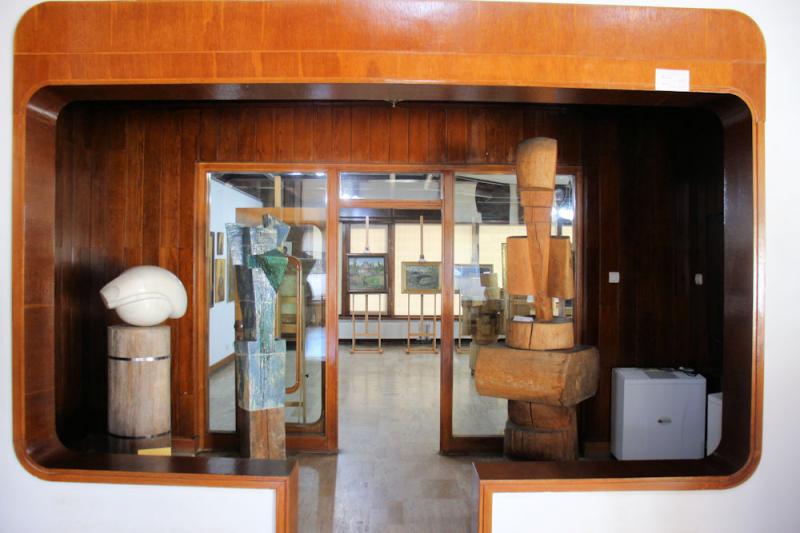 Foto: Im Kunstmuseum von Târgu Jiu Im Kunstmuseum von Târgu Jiu