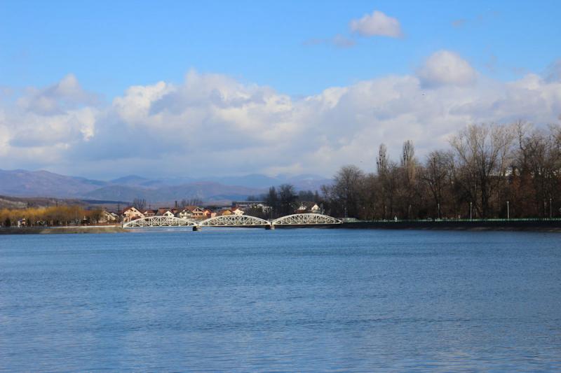 Im Februar 2022 durch die Stadt Târgu Jiu - die Stadt am Fluss Jiu
