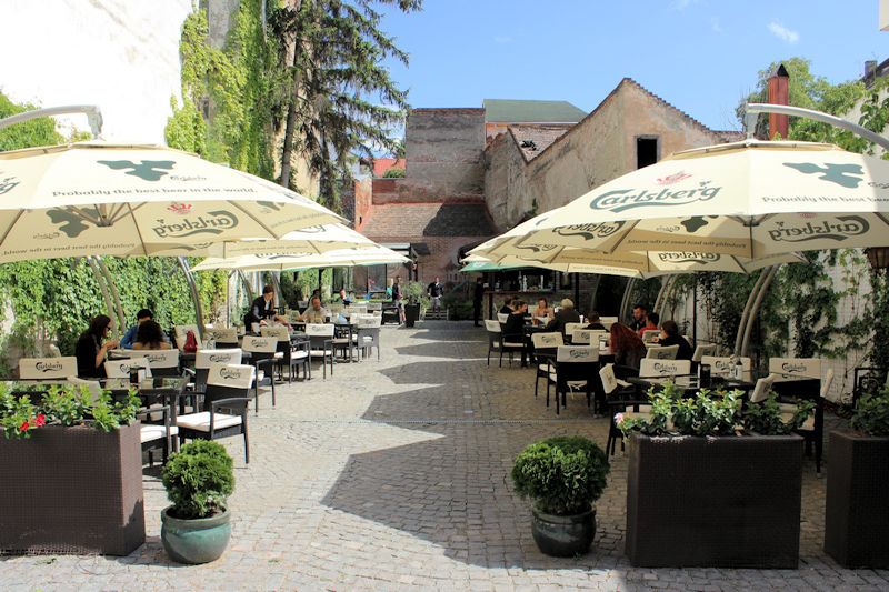 Im Zentrum von Târgu Mureș (Neumarkt am Mieresch) - Hof-Restaurant