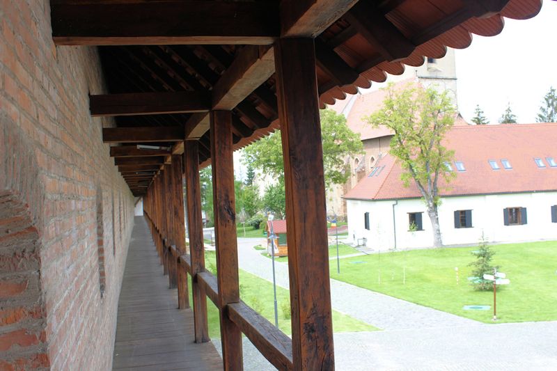 Innengang an der Außenmauer der Festung von Targu Mures Innengang an der Außenmauer der Festung von Targu Mures