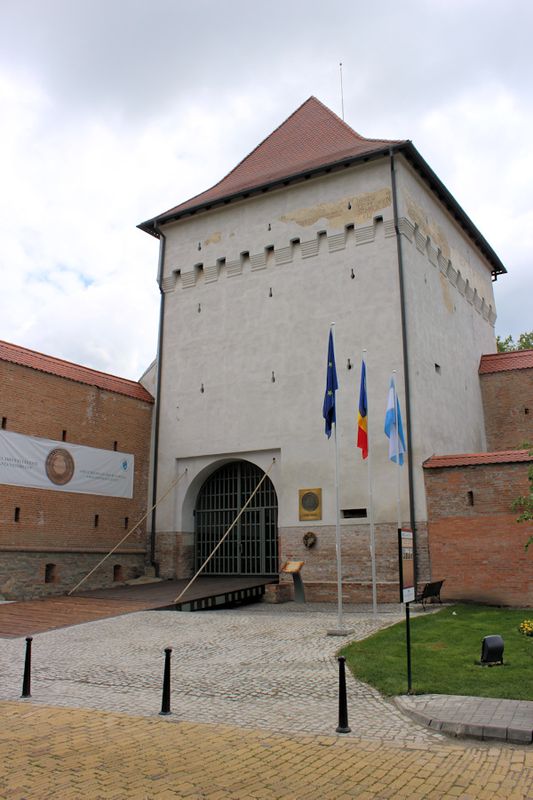 Wachturm und Tor der Festung von Targu Mures Wachturm und Tor der Festung von Targu Mures