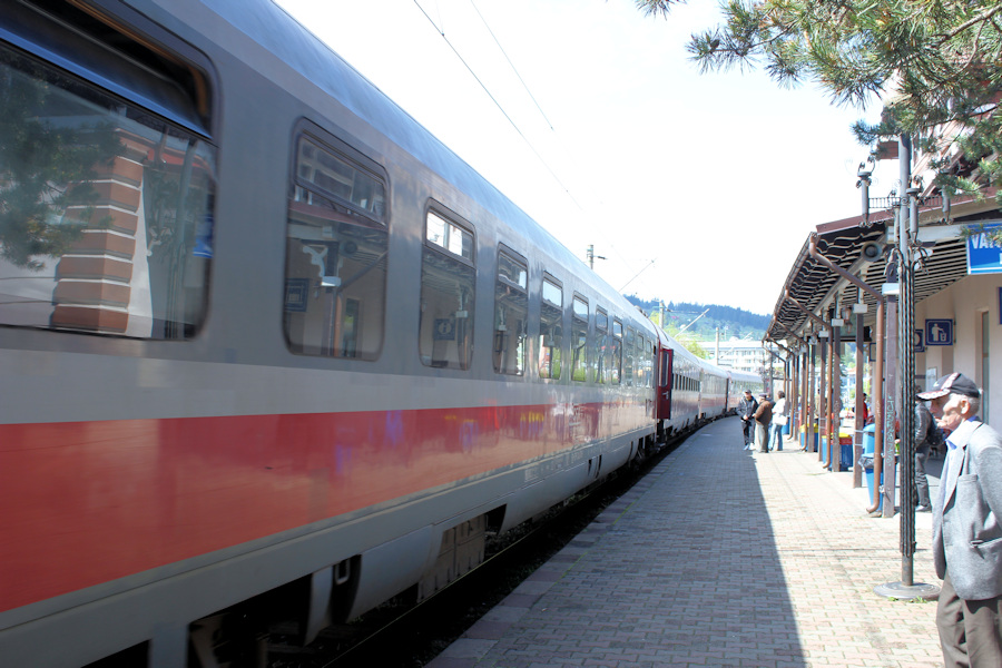 Am Bahnhof von Vatra Dornei